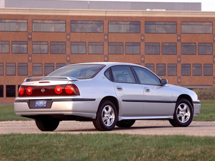  Chevrolet Impala LS 2000 года  (фото 3 из 12)